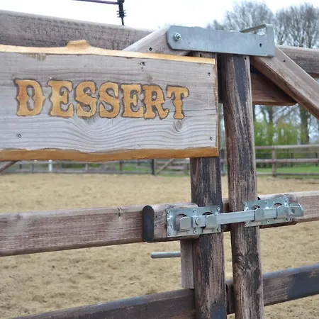 Holiday home Wildwestruurlo *